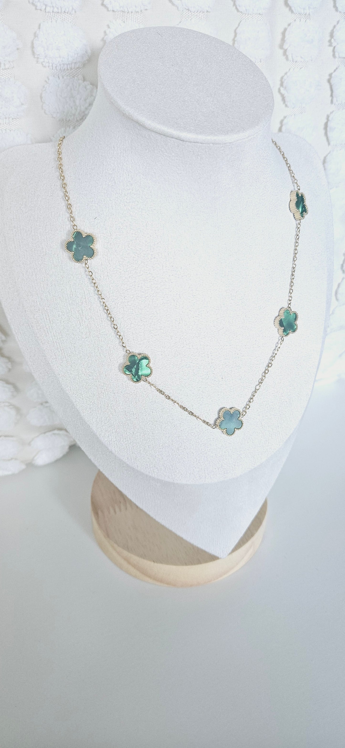 Collier Trèfle Élégance Florale