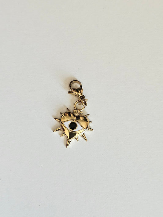 Charms coeur oeil noir