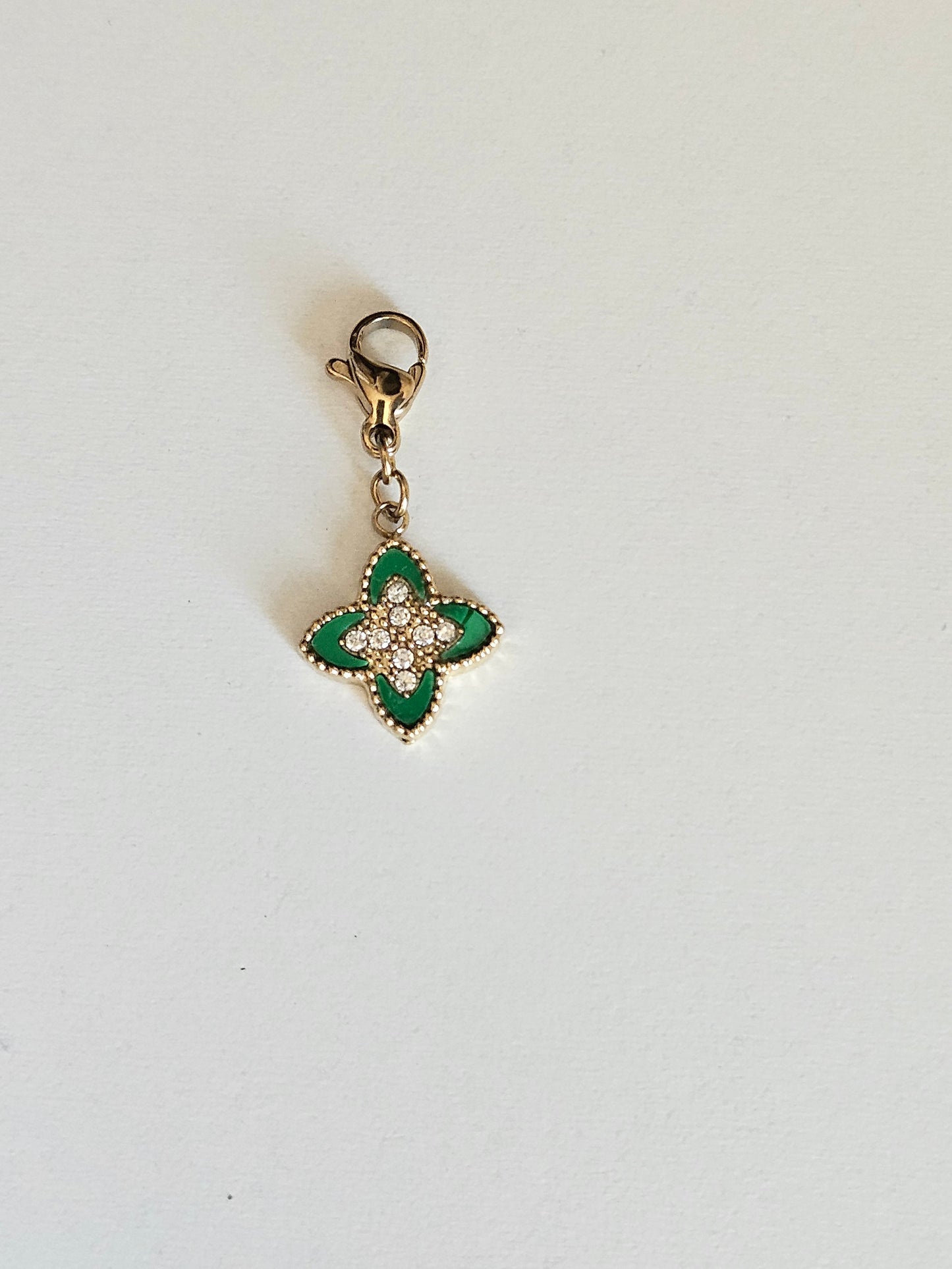 Charms trèfle strass