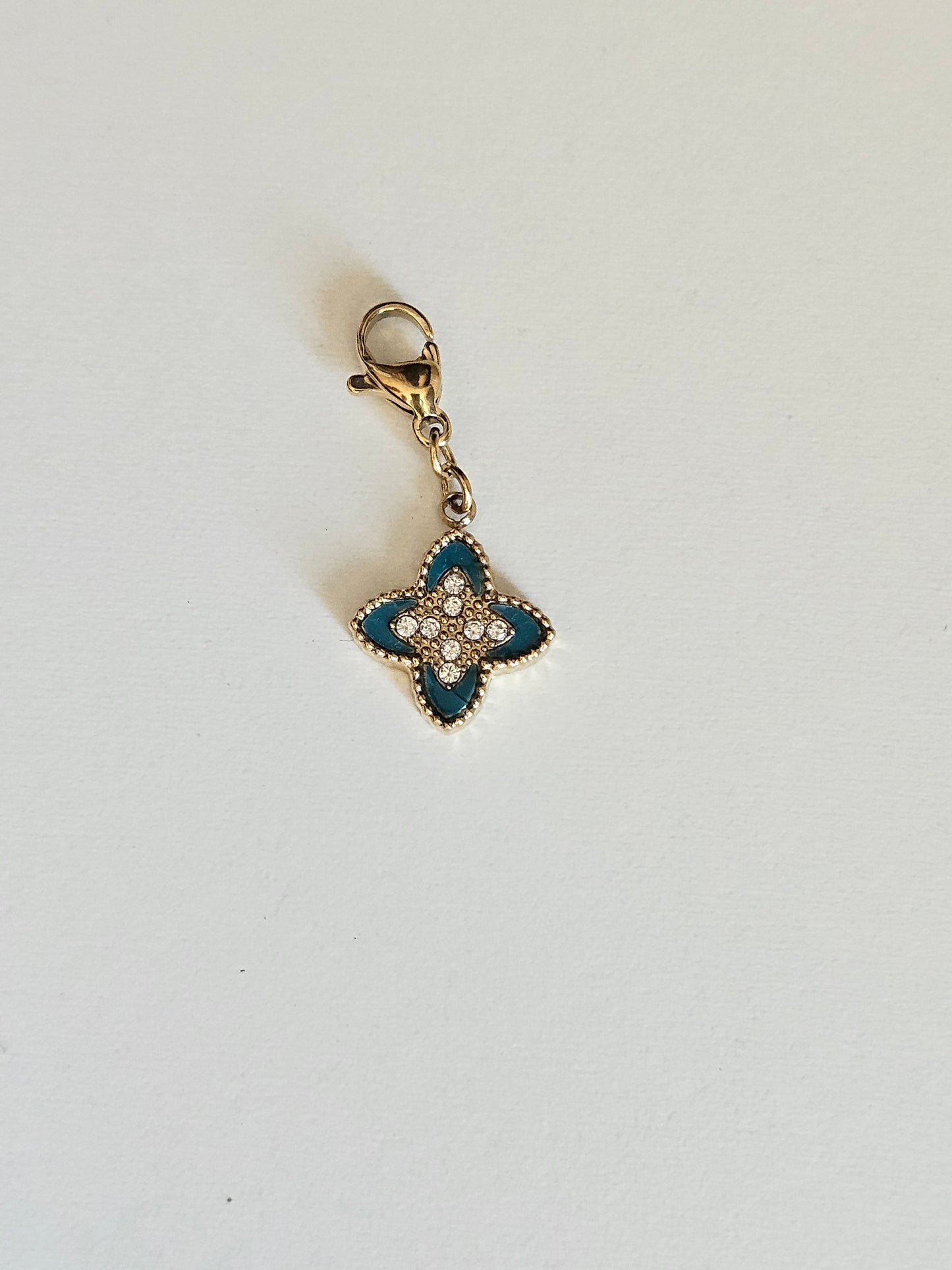 Charms trèfle strass