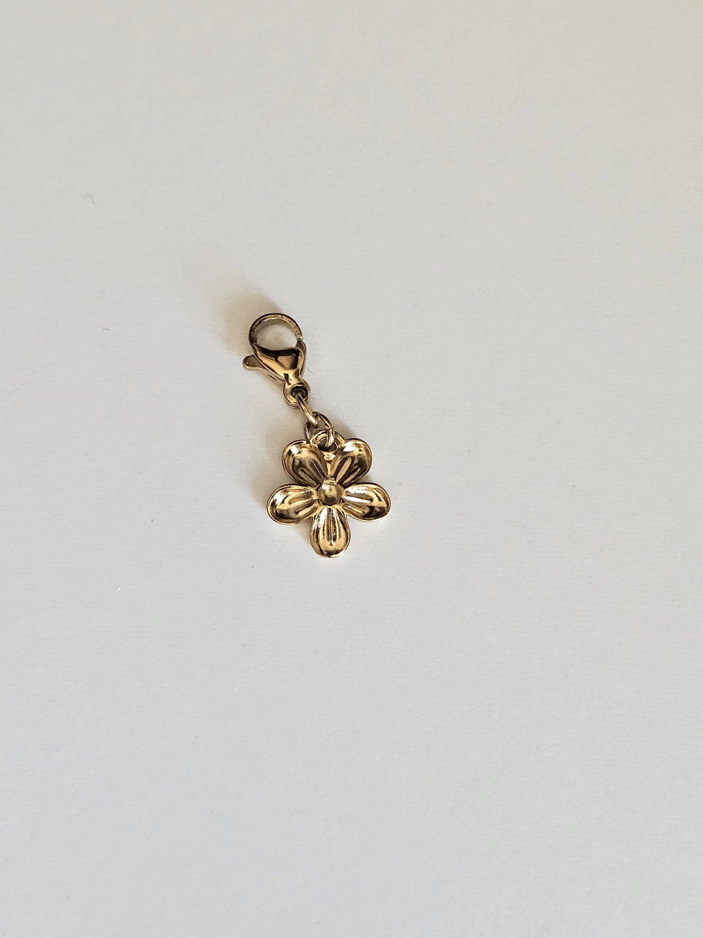 Charms fleur d'or